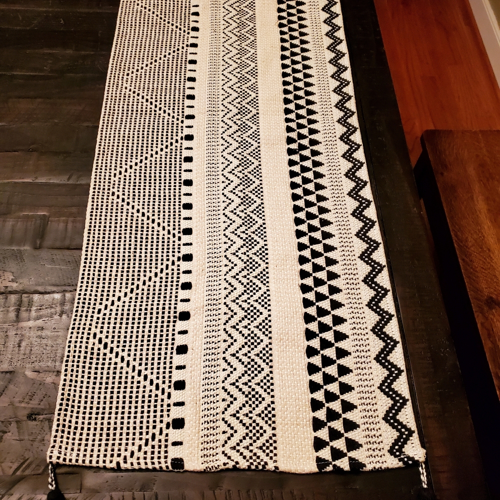 Pier 1 Black and Cream Patterned Table Runner - Picture 4 of 8